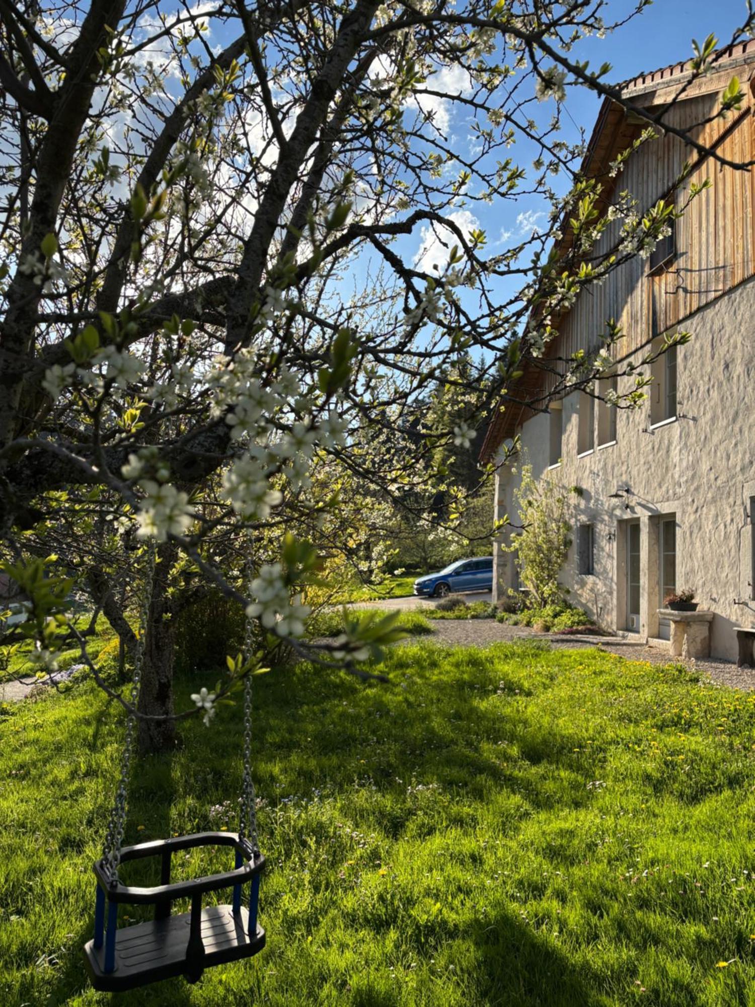 Relais De La Baume Apartment Le Locle Bagian luar foto