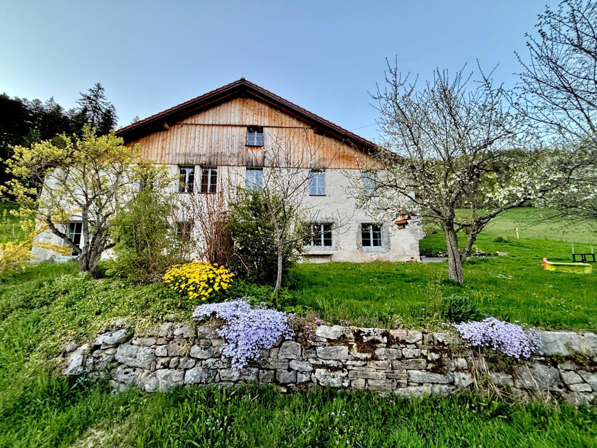 Relais De La Baume Apartment Le Locle Bagian luar foto